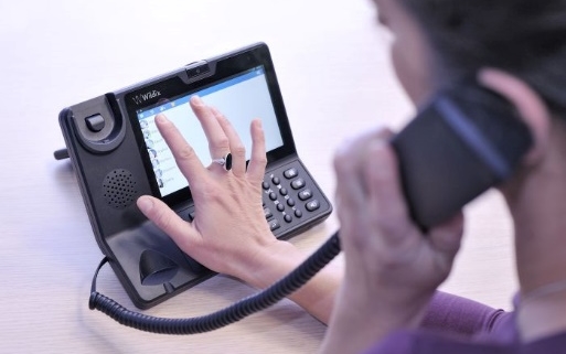 utilizzi e vantaggi dei centralini voip per le aziende